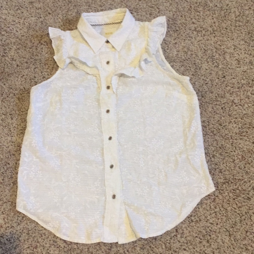 Anthroplogie ruffle tank